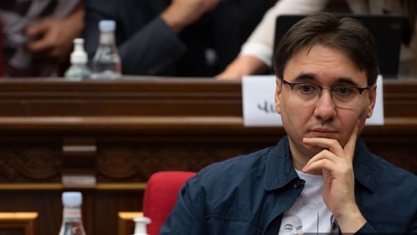  Армен Геворгян перед началом первого заседания парламента Армении 8-го созыва (2 августа 2021). Еревaн - Sputnik Армения