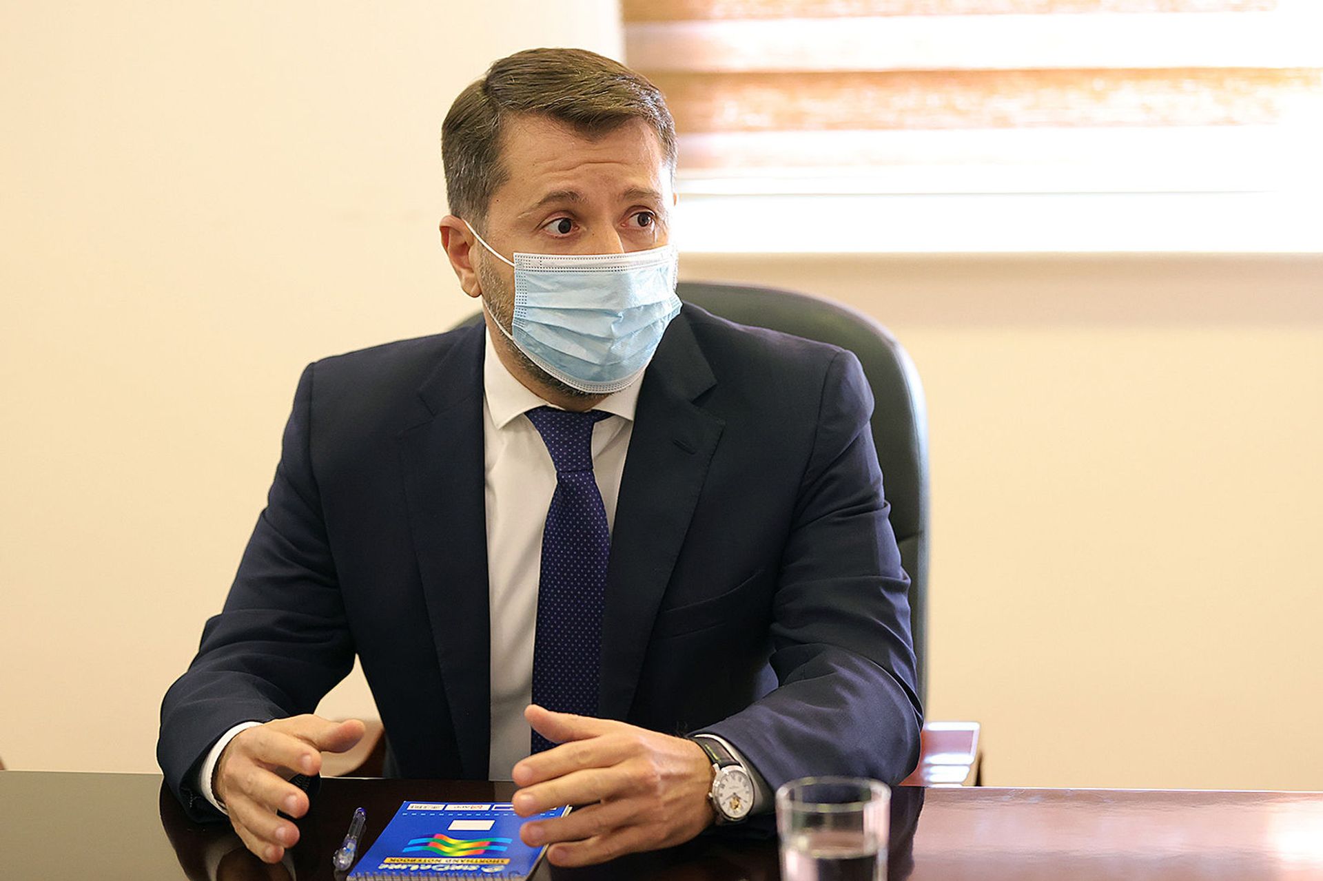 Премьер-министр Никол Пашинян представил аппарату министерства юстиции новоназначенного министра Карена Андреасяна (4 апреля 2021). Еревaн - Sputnik Արմենիա, 1920, 14.09.2021