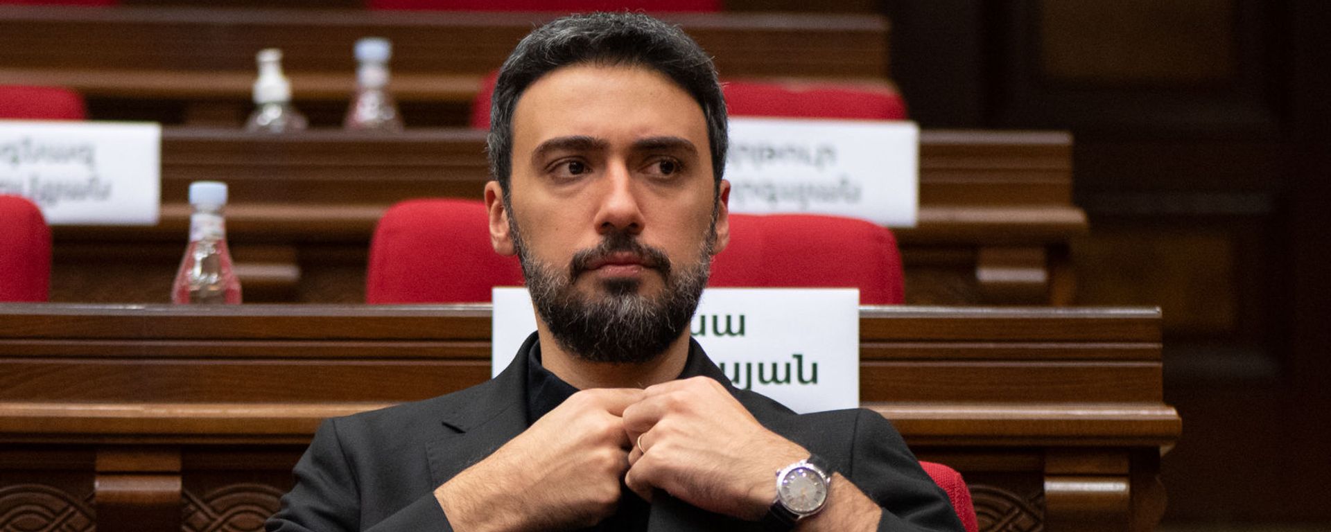 Арам Вардеванян на заседании Парламента (4 августа 2021). Еревaн - Sputnik Արմենիա, 1920, 24.08.2021