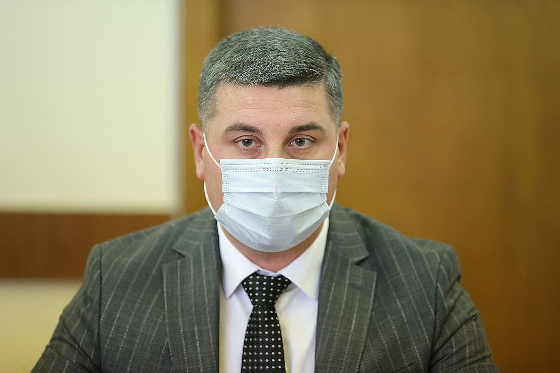 Премьер-министр Никол Пашинян представил аппарату министерствa территориального управления и инфраструктур новоназначенного министра Гнела Саносяна (4 августа 2021). Еревaн - Sputnik Армения, 1920, 14.09.2021