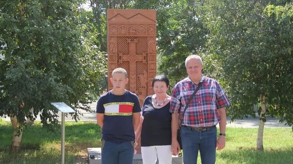 Посол России Сергей Копыркин во время отпуска с семьей путешествует по Армении  - Sputnik Армения