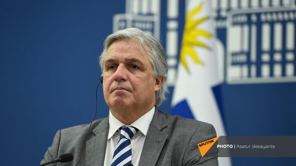 Совместная пресс-конференция глав МИД Армении и Уругвая Армена Григоряна и Франсиско Бустильо (16 августа 2021). Еревaн - Sputnik Армения