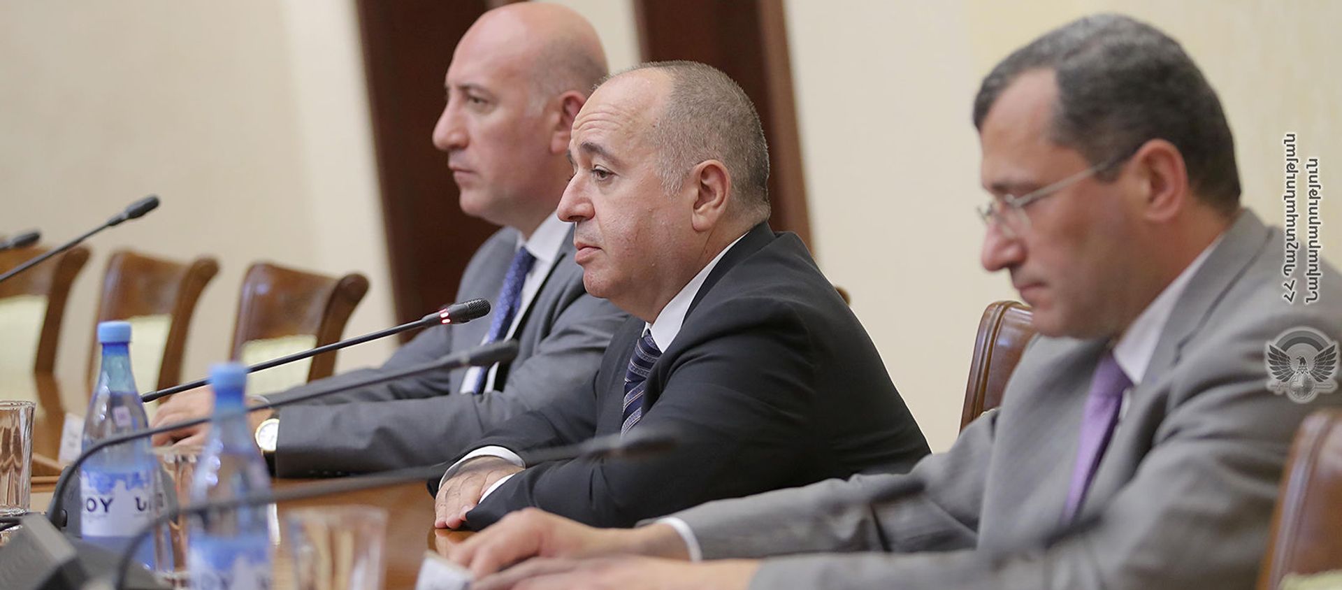 Министр обороны Аршак Карапетян представил руководящему составу МО, ВС и Генштаба ВС новоназначенного заместителя министра Карена Брутяна (16 августа 2021). Еревaн - Sputnik Արմենիա, 1920, 16.08.2021