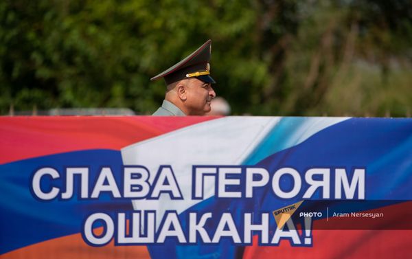 Замначальника Генштаба ВС Армении Андраник Макарян на торжественном мероприятии в честь годовщины Ошаканской битвы (17 августа 2021). Ошакан - Sputnik Армения