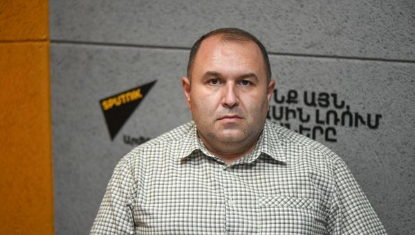 Доцент кафедры международных отношений и дипломатии ЕГУ, эксперт Григор Баласанян в гостях радио Sputnik - Sputnik Արմենիա