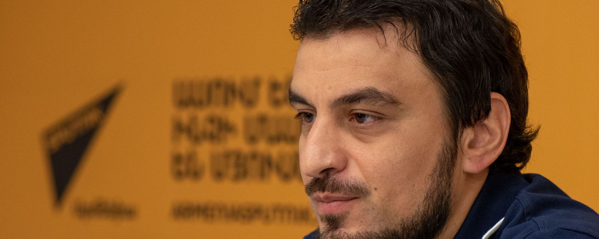 Пресс-конференция чемпиона мира и Европы по спортивному каратэ, учредителя армянской ассоциации каратэ Камо Унаняна (25 августа 2021). Еревaн - Sputnik Արմենիա, 1920, 25.08.2021