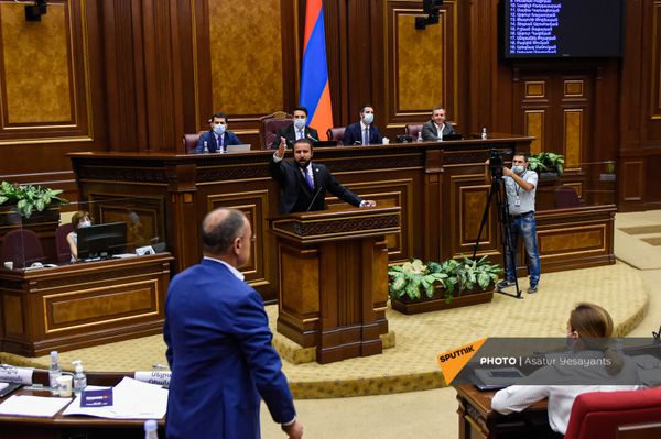 Հայկ Սարգսյանի և Սեյրան Օհանյանի վիճաբանության սկիզբը. 25.08.21 - Sputnik Արմենիա