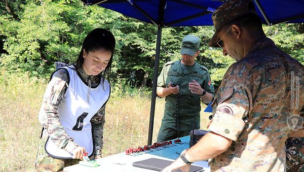 Третий тур военного конкурса «Профессионал» конкурса «Борец за мир», «Ориентация на месте» (27 августа 2021). Дилижан - Sputnik Արմենիա