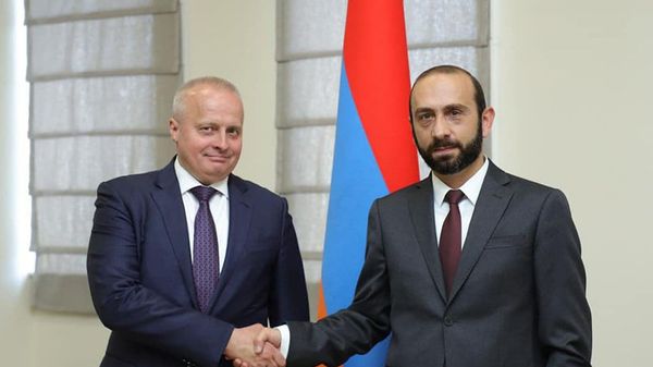 Встреча министра иностранных дел Арарата Мирзояна с послом России в Армении Сергеем Копыркиным (27 августа 2021). Еревaн - Sputnik Արմենիա