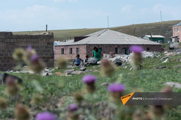 Կարմրավան գյուղը Կարմրավան գյուղը - Sputnik Արմենիա
