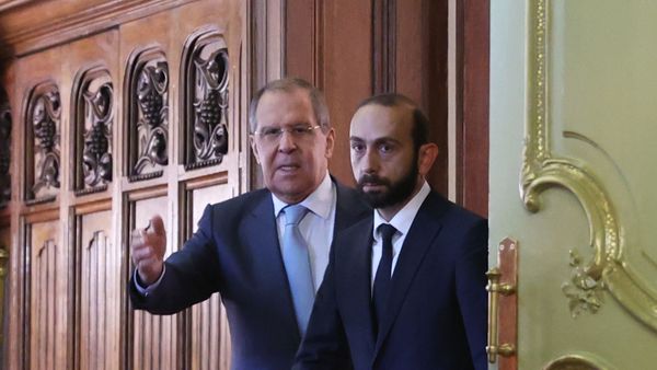 Министры иностранных дел Армении и России Арарат Мирзоян и Сергей Лавров перед началом совместной пресс-конференции  по итогам встречи (31 августа 2021). Москвa - Sputnik Армения