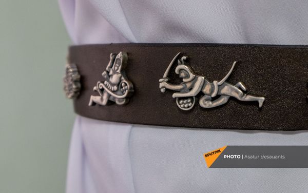 Презентация серебряных поясов с элементами орнамента храма Св. Фаддея в Иране (30 августа 2021). Еревaн - Sputnik Армения