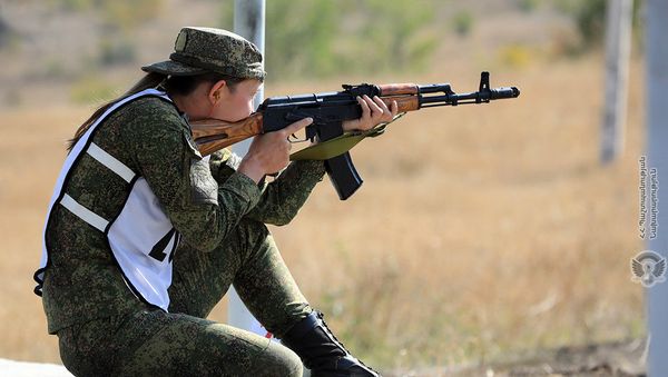 Участники международного военного конкурса Воин мира на финальном этапе по огневой подготовке Снaйпер (30 августа 2021). Дилижан - Sputnik Արմենիա