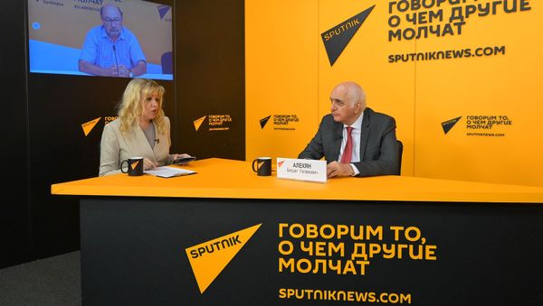 Академик РАН, профессор Баграт Алекян во время видеомоста Москвa-Еревaн (1 сентября 2021). Еревaн - Sputnik Армения