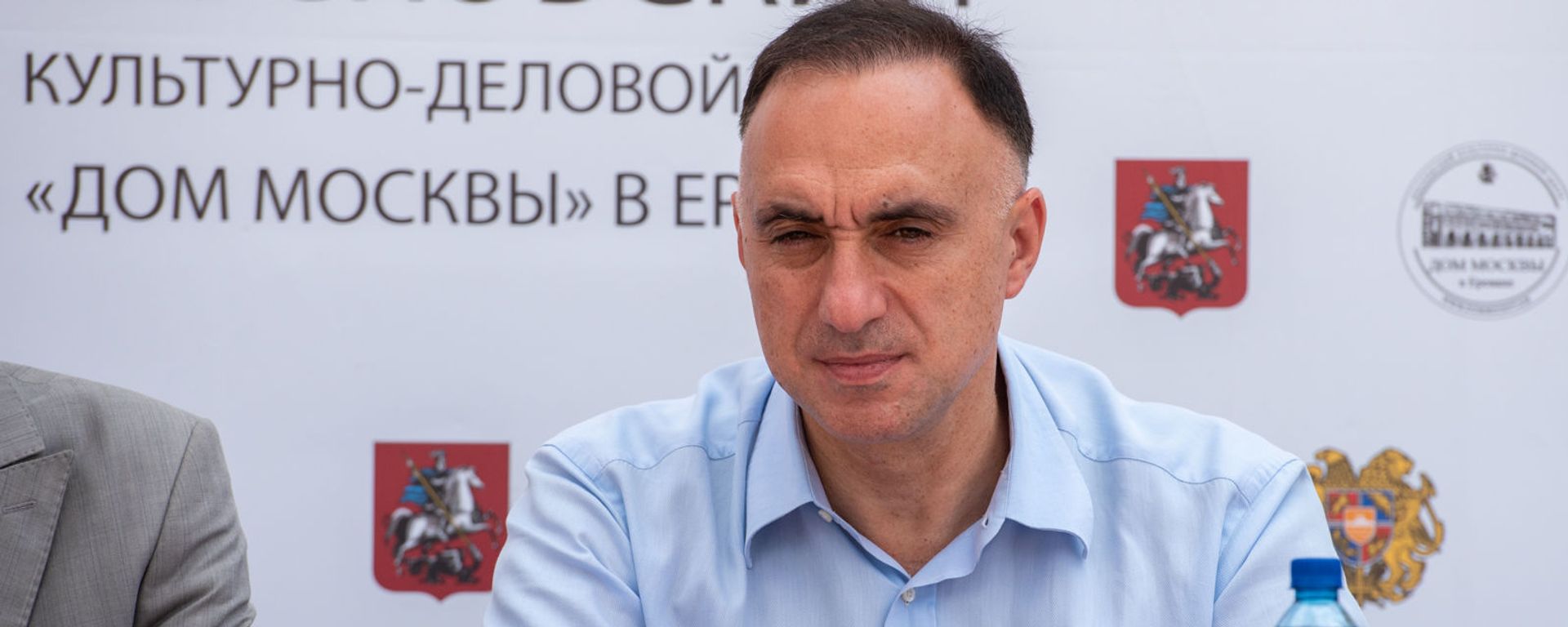 Директор МКДЦ Дом Москвы в Ереване Ваграм Карапетян во время пресс-конференции в рамках Дней Москвы в Ереване (3 сентября 2021). Еревaн - Sputnik Արմենիա, 1920, 26.11.2021