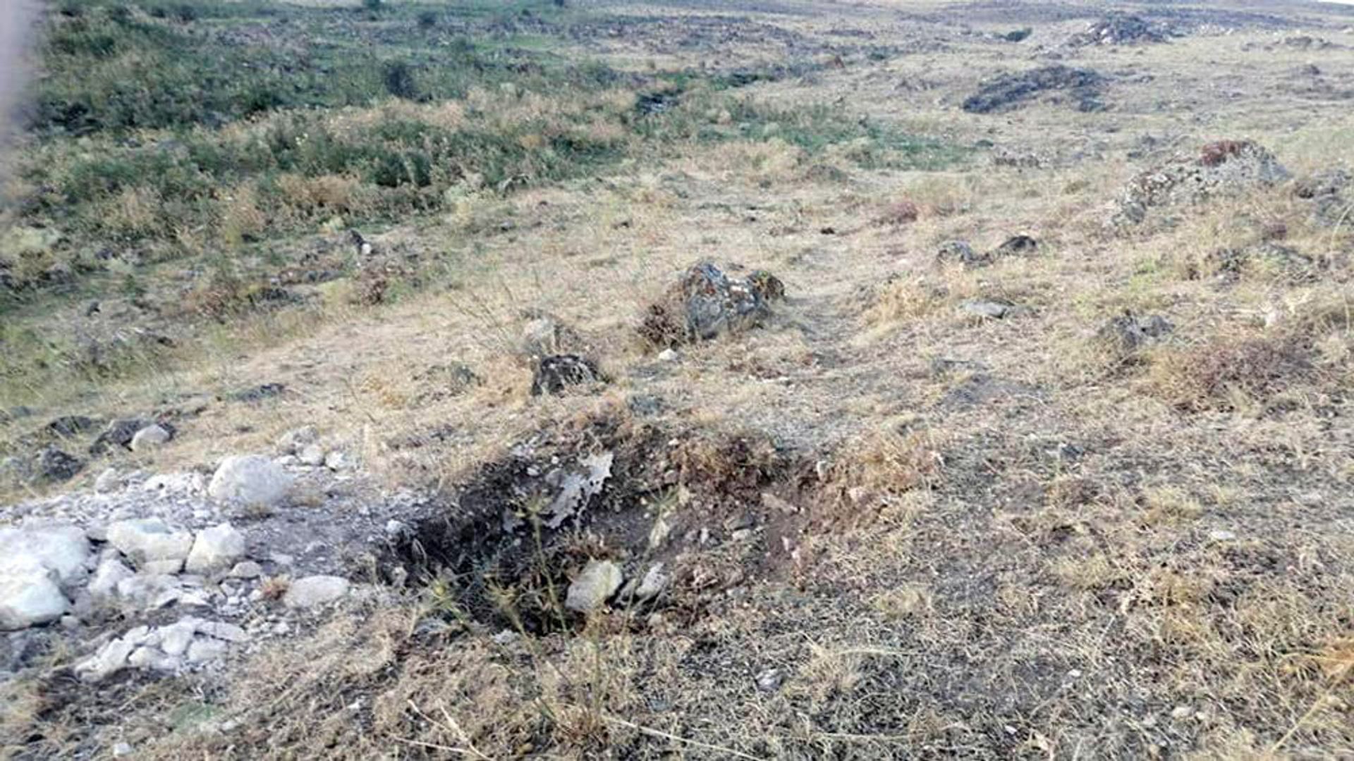 Территория памятника Зоравару (Сурб Теодорос) в общине Зораван Котайкской области - Sputnik Армения, 1920, 14.09.2021
