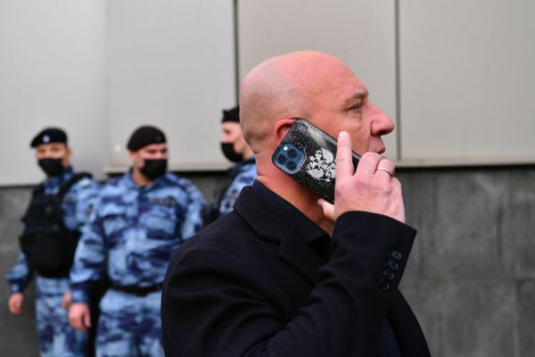 Певец Денис Майданов на церемонии прощания с министром по ЧС России Евгением Зиничевым - Sputnik Армения
