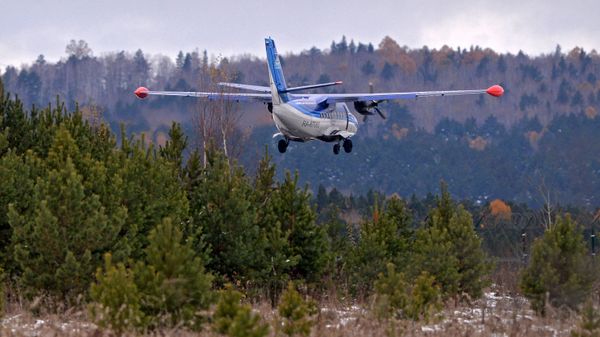 Пассажирский самолет L 410 - Sputnik Армения