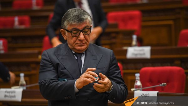 Хачатур Сукиасян во время заседания Парламента (13 сентября 2021). Еревaн - Sputnik Армения