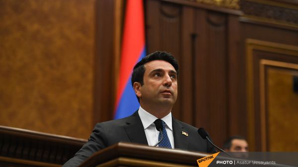 Ален Симонян во время заседания НС (13 сентября 2021). Еревaн - Sputnik Армения