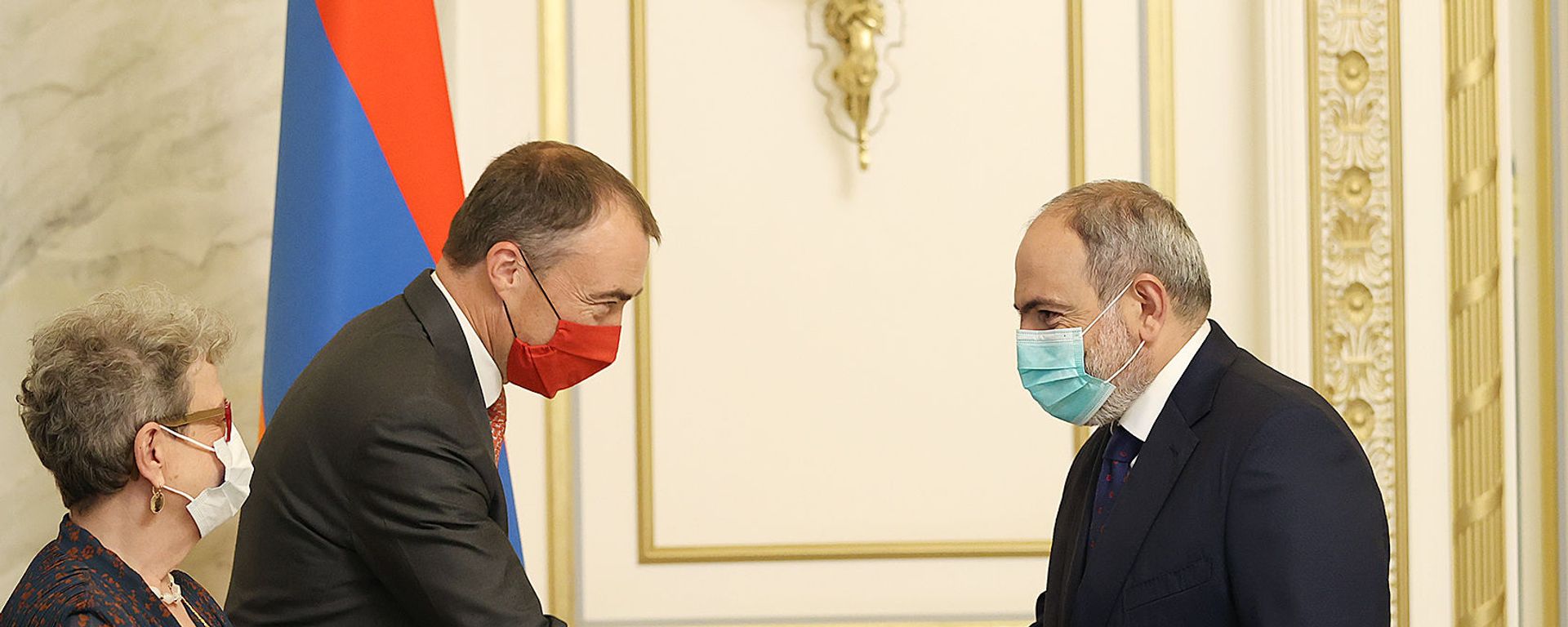 Премьер-министр Никол Пашинян принял делегацию во главе со спецпредставителем ЕС по Южному Кавказу и кризису в Грузии Тойво Клааром (13 сентября 2021). Еревaн  - Sputnik Армения, 1920, 13.09.2021
