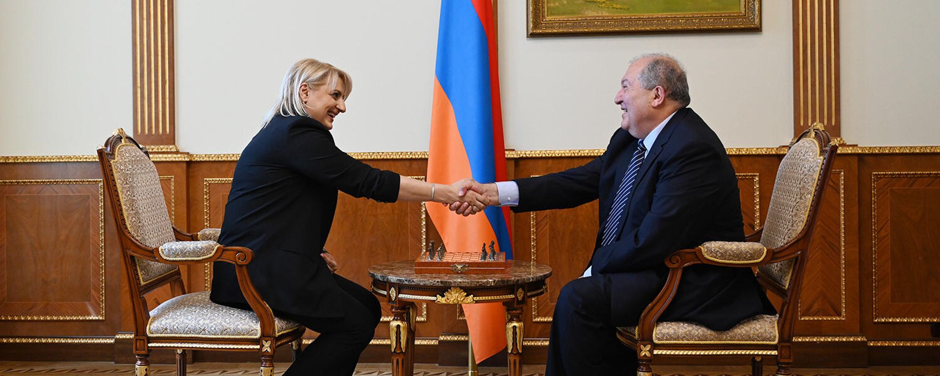 Էլինա Դանիելյանը պարգևատրվել է Հայրենիքին մատուցած ծառայությունների համար 2-րդ աստիճանի շքանշանով - Sputnik Արմենիա, 1920, 14.09.2021