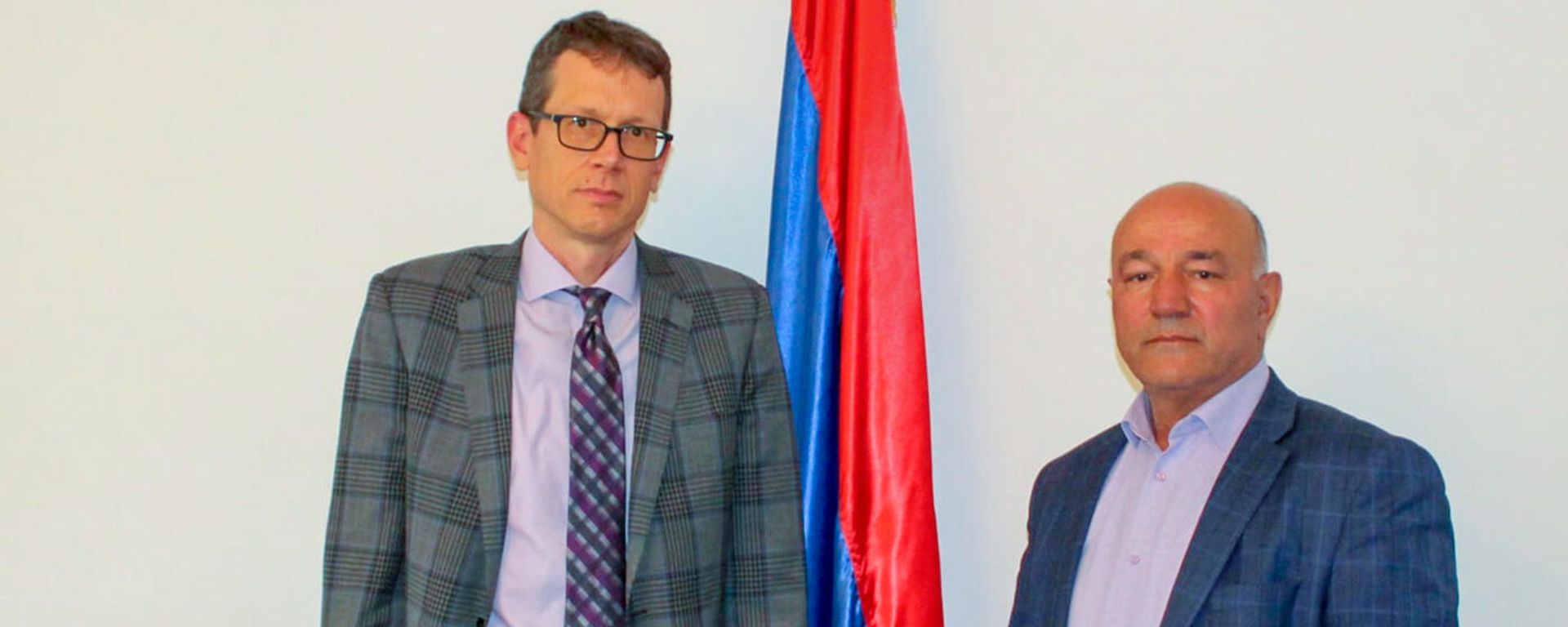 Губернатор Сюника Меликсет Погосян встретился с новоназначенным послом США Чипом Лейтиненом - Sputnik Արմենիա, 1920, 14.09.2021