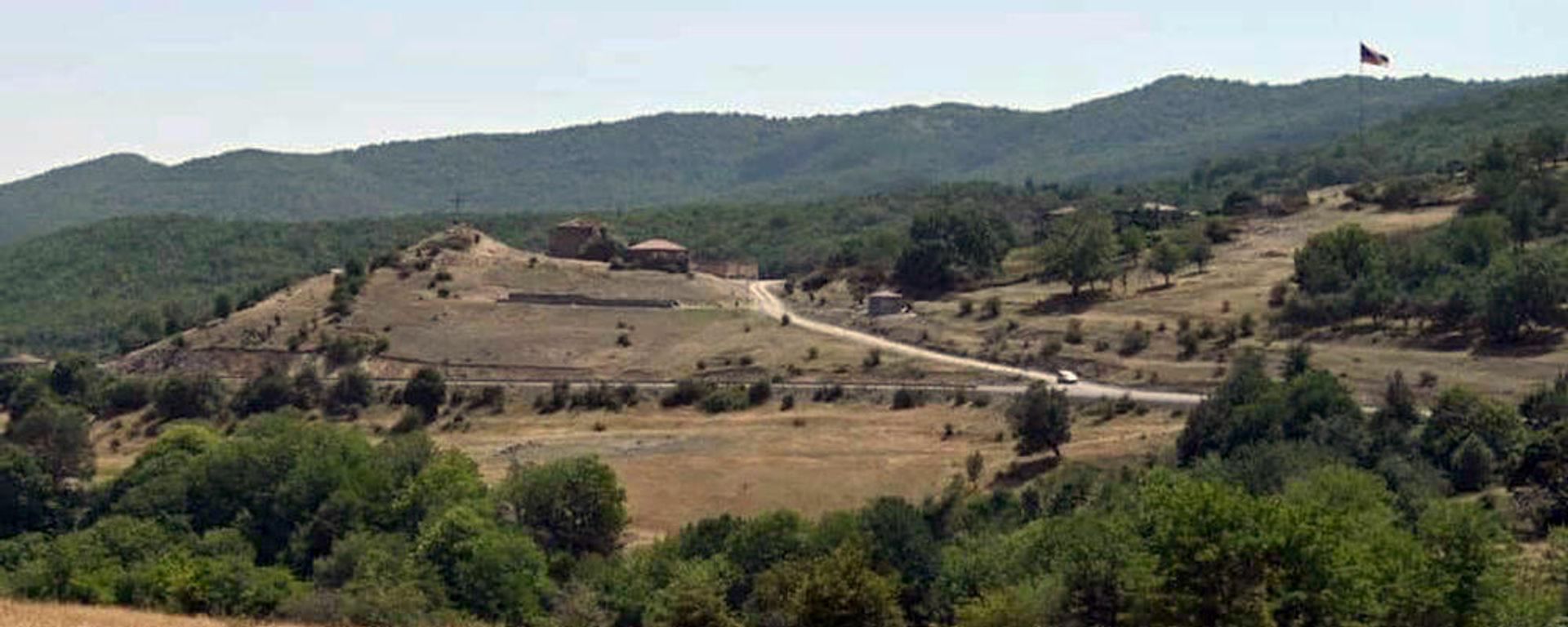 Ստուգել են` բաց թողել. ադրբեջանցիներն արդեն նաև հայ վարորդների բեռնատարներն են ստուգում - Sputnik Արմենիա, 1920, 15.09.2021