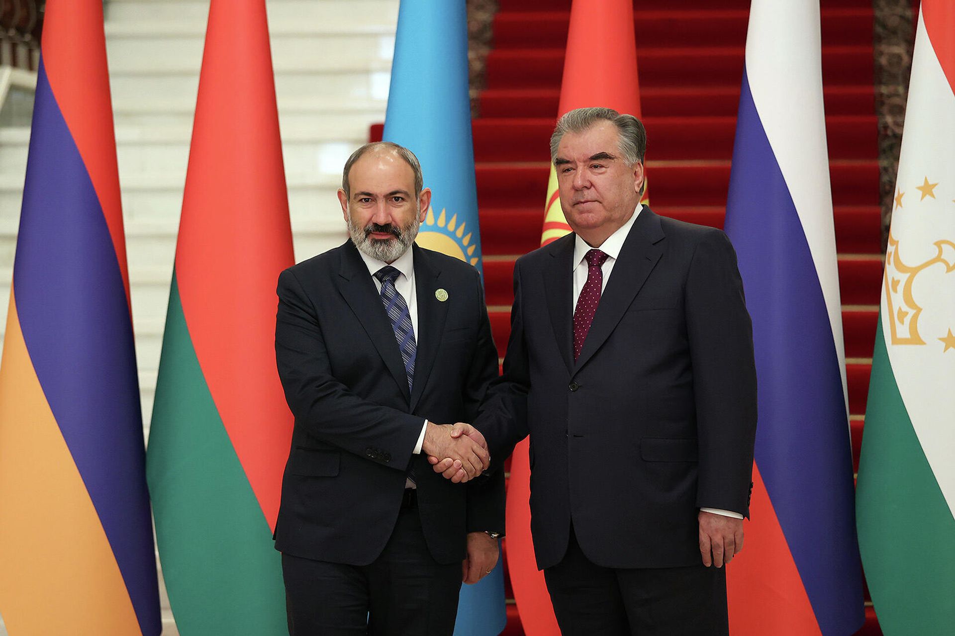 Премьер-министр Никол Пашинян накануне заседания Коллективного совета ОДКБ встретился с президентом Таджикистана Эмомали Рахмоном (16 сентября 2021). Душанбе - Sputnik Армения, 1920, 16.09.2021