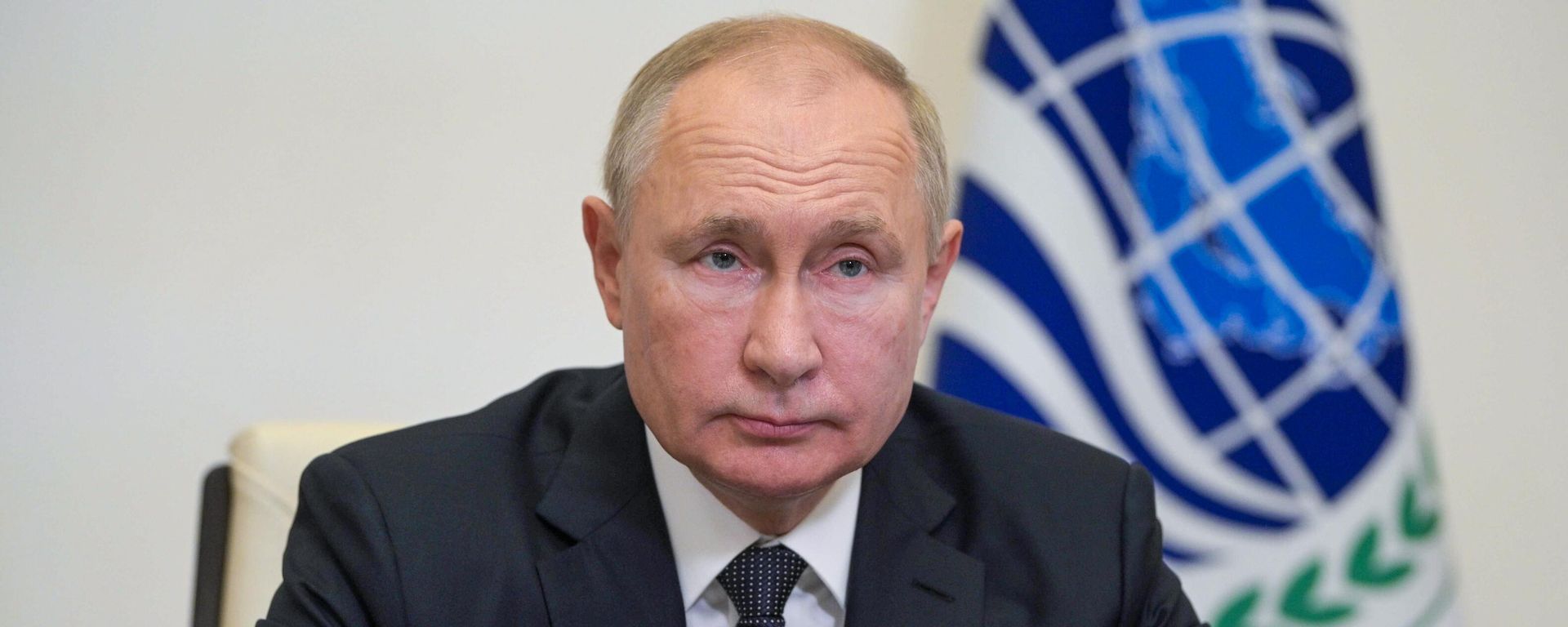 Президент РФ В. Путин по видеосвязи принял участие в заседании Совета глав государств - членов ШОС - Sputnik Армения, 1920, 17.09.2021
