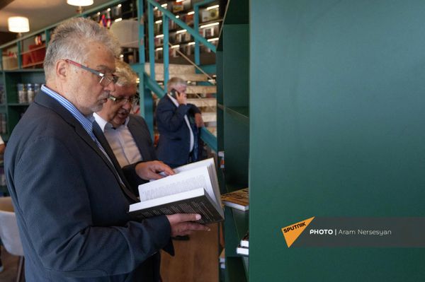 Открытие Дома Русской книги (17 сентября 2021). Еревaн Открытие Дома Русской книги (17 сентября 2021). Еревaн - Sputnik Армения