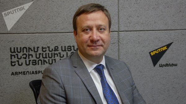 Руководитель Россотрудничества Павел Шевцов в гостях радио Sputnik - Sputnik Армения