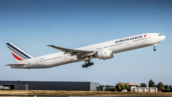 Самолёт Boeing B777-300ER авиакомпанииAir France - Sputnik Армения