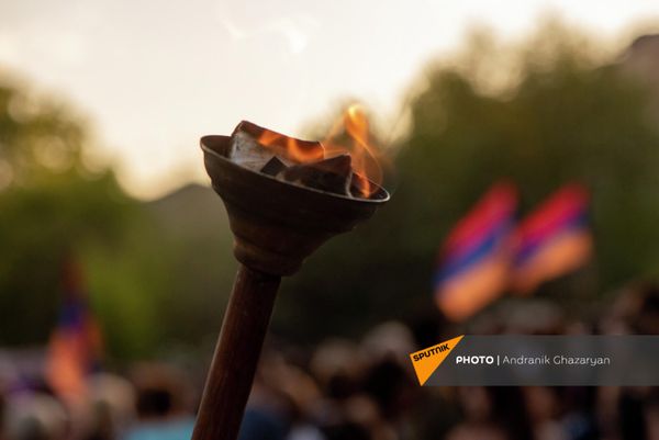 Զոհվածների հարազատների երթը դեպի Եռաբլուր․ Անկախության 30-ամյակ - Sputnik Արմենիա
