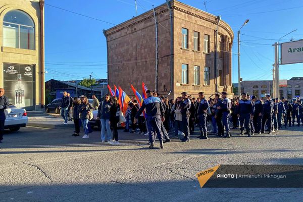 Երթ Գյումրիում՝ ի հիշատակ 44-օրյա պատերազմի նահատակների - Sputnik Արմենիա