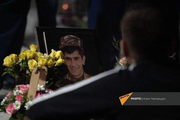 Могила одного из павших героев - Sputnik Армения