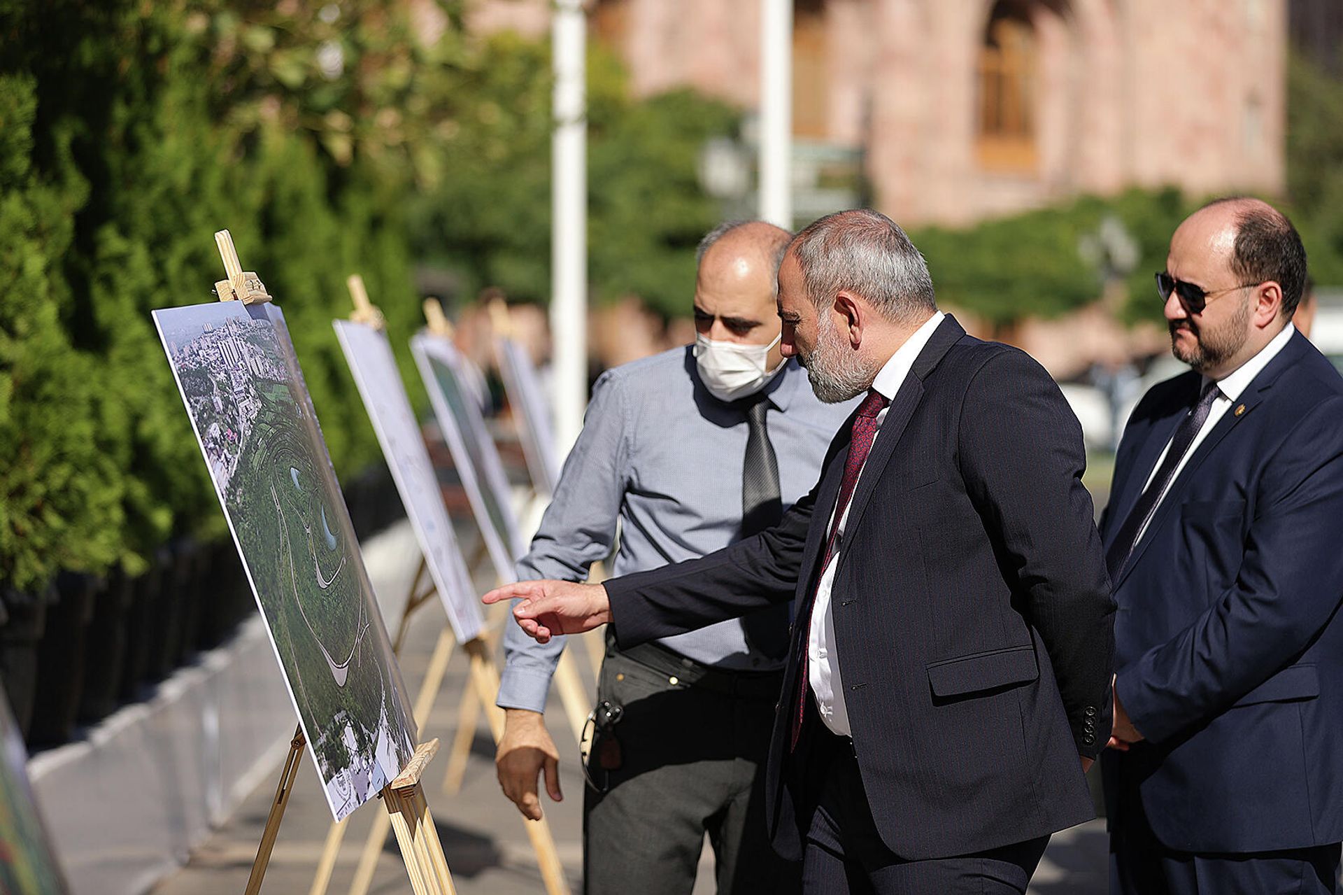 Փաշինյանին ներկայացրել են բուսաբանական այգում հիմնվելիք Կյանքի պուրակի նախագիծը  - Sputnik Արմենիա, 1920, 27.09.2021