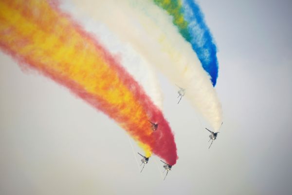 Самолеты пилотажной группы Bayi ВВС Китая на Airshow China в Чжухае, Китай․ - Sputnik Армения