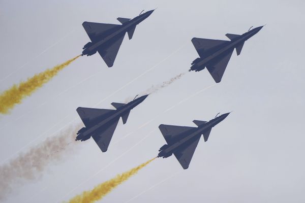 Пилотажная группа August 1st НОАК на Airshow China в Чжухае, Китай. - Sputnik Армения