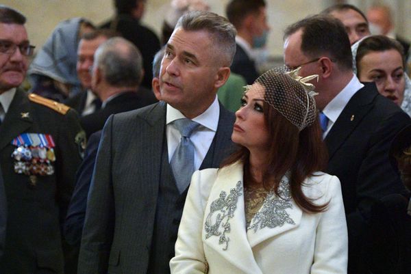 Адвокат Павел Астахов на церемонии венчания Великого князя Георгия Михайловича Романова и Ребекки Беттарини, в православии принявшей имя Виктории Романовой, в Исаакиевском соборе в Санкт-Петербурге. - Sputnik Армения