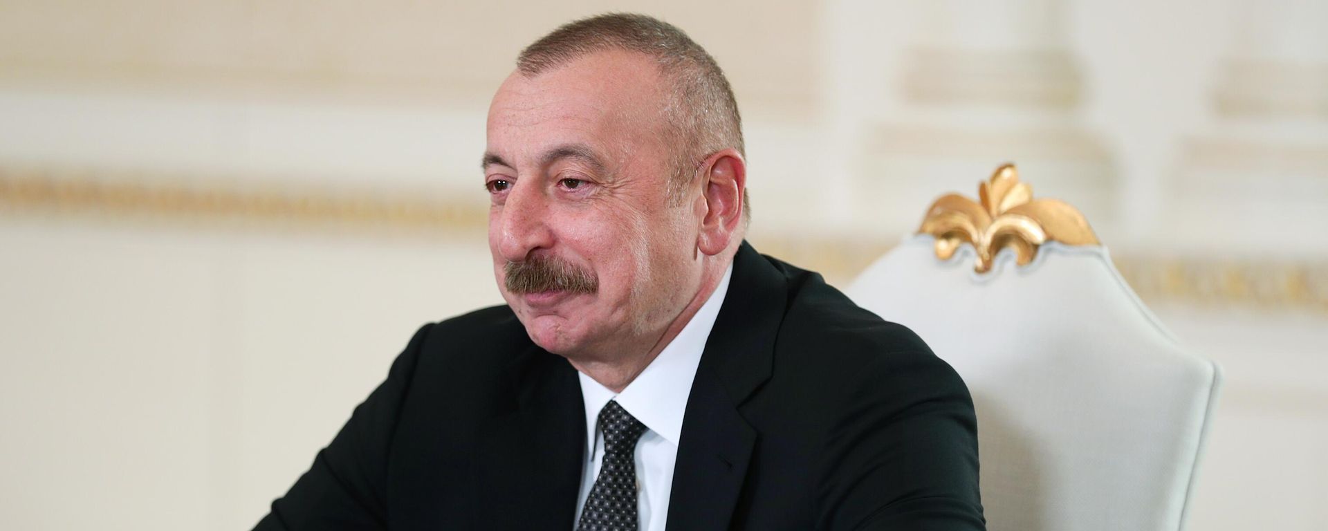 Президент Азербайджана Ильхам Алиев во время встречи с министром иностранных дел России (10 мая 2021). Баку - Sputnik Армения, 1920, 06.10.2021