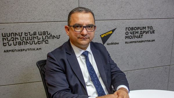 Министр финансов Тигран Хачатрян в гостях радио Sputnik - Sputnik Армения