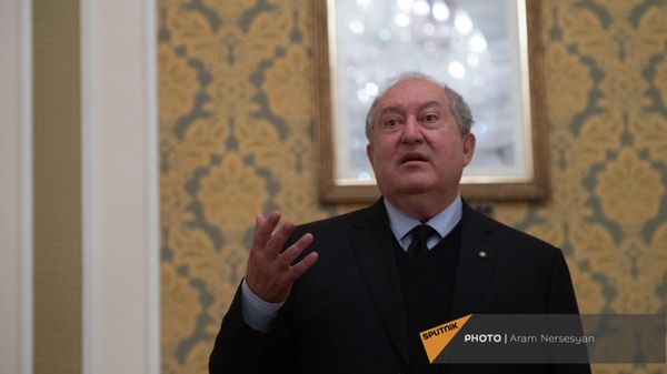 Президент Армен Саркисян на встрече с представителями армянской диаспоры и духовенства (7 октября 2021). Рим - Sputnik Армения