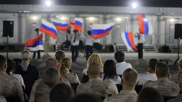 Ансамбль песни и пляски ВВО из Читы дал концерты для российских миротворцев в Нагорном Карабахе - Sputnik Армения