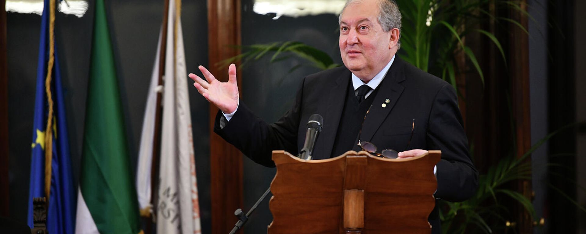 Президент Армении Армен Саркисян с супругой Нуне Саркисян посетил Болонский университет (8 октября 2021). Болонья - Sputnik Армения, 1920, 10.10.2021