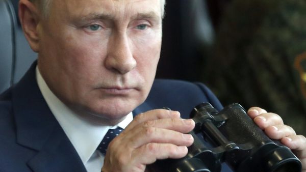Президент России Владимир Путин на полигоне Мулино во время основного этапа совместного стратегического учения вооружённых сил РФ и Белоруссии Запад-2021 (13 сентября 2021). Нижегородская область - Sputnik Արմենիա