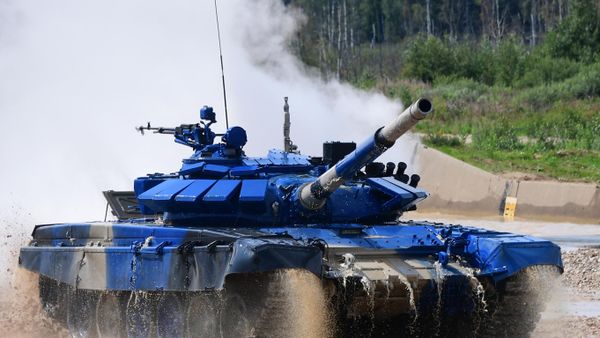 Танк Т-72Б3 команды армии Кувейта  - Sputnik Армения