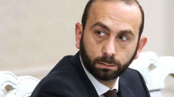 Министр иностранных дел Армении Арарат Мирзоян во время заседания Совета министров иностранных дел СНГ в узком составе (14 октября 2021). Минск - Sputnik Армения