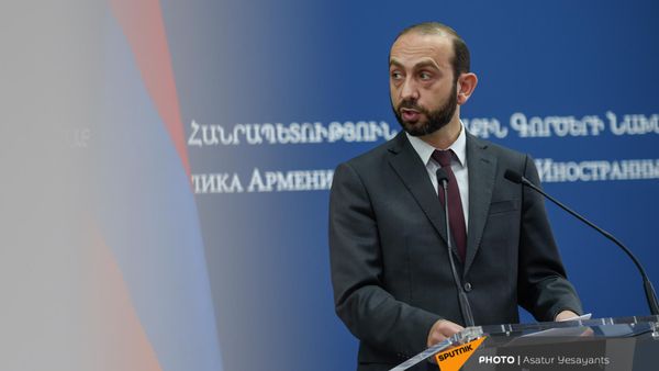 Главы МИД Армении и Индии Арарат Мирзоян и Субраманьям Джайшанкар на пресс-конференции (13 октября 2021). Еревaн - Sputnik Армения