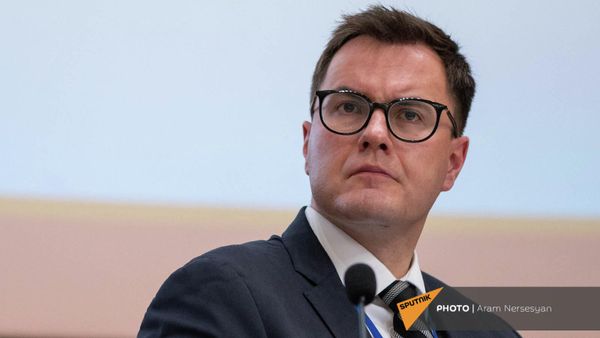 Федор Войтоловский на геополитической сессии Армения и Россия: императив новой стратегии, посвященной 30-летию государственной независимости Армении (15 октября 2021). Еревaн - Sputnik Армения